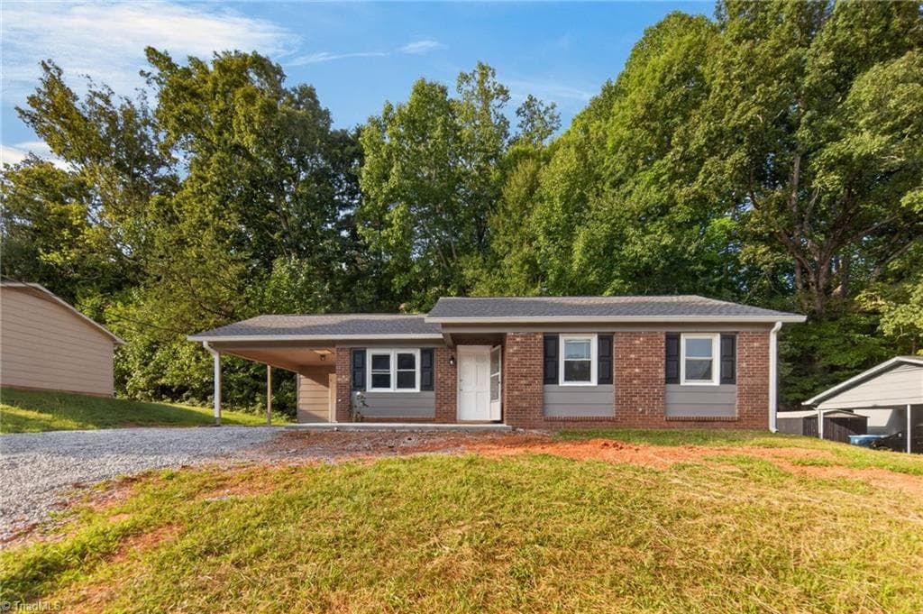 Stick/Site Built at 220 Mountview Drive, Mocksville NC 27028-2837, Mocksville, photo 37 of 46