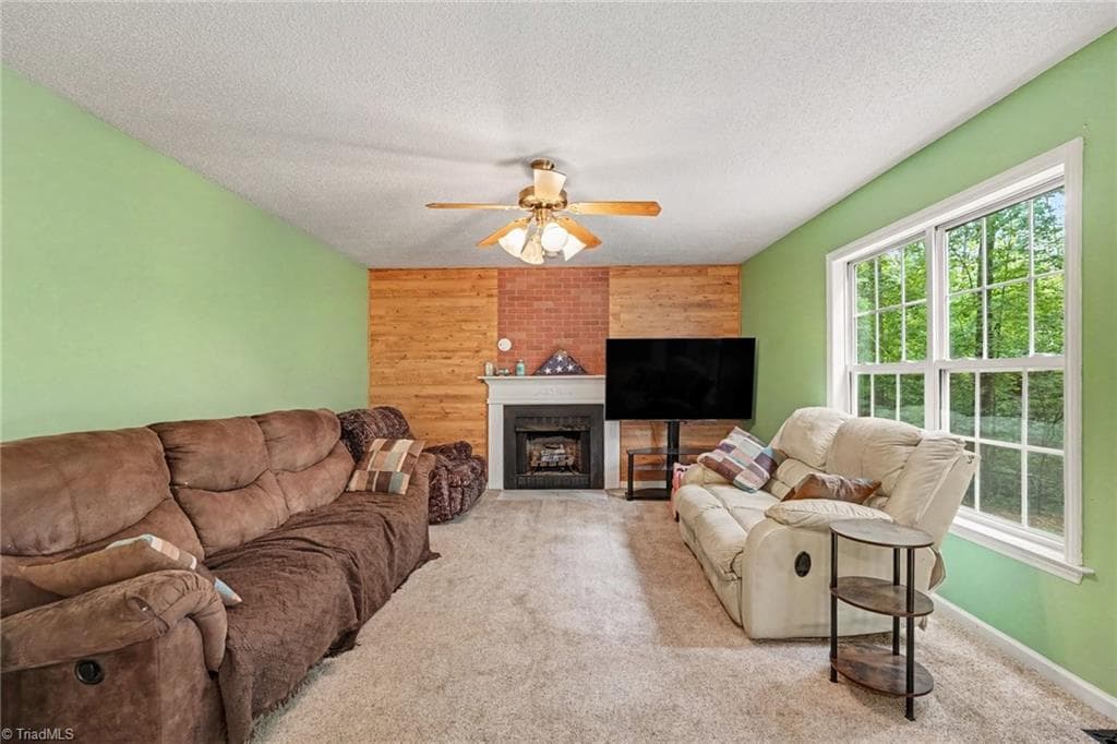 Stick/Site Built at 215 Blakes Court, Thomasville NC 27360, Thomasville, photo 2 of 24