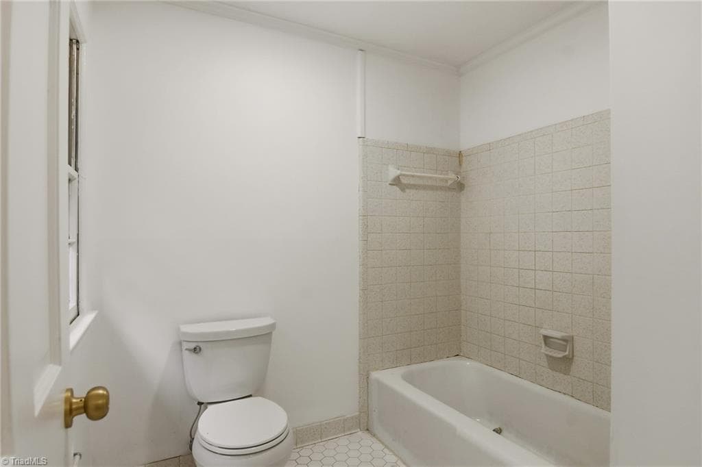 Stick/Site Built at 33 Kemp Road E, Greensboro NC 27410, Greensboro, photo 21 of 29