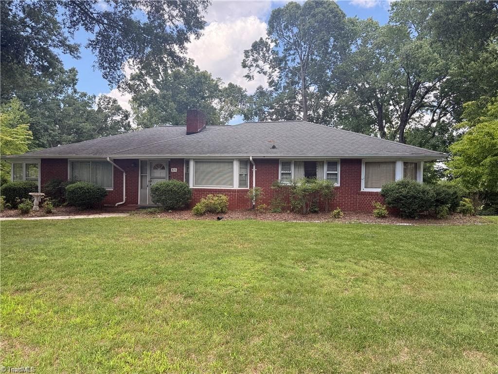 815 Nc Highway 65 # 1, Reidsville NC 27320