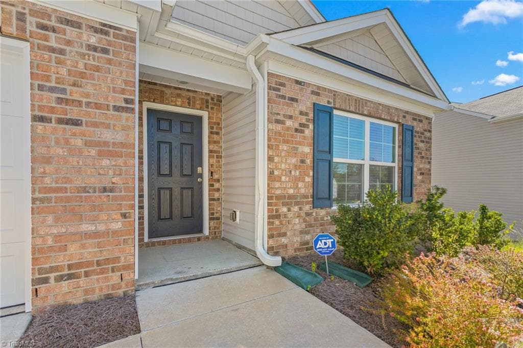 Stick/Site Built at 5026 Crest Court, Trinity NC 27370, Trinity, photo 2 of 31