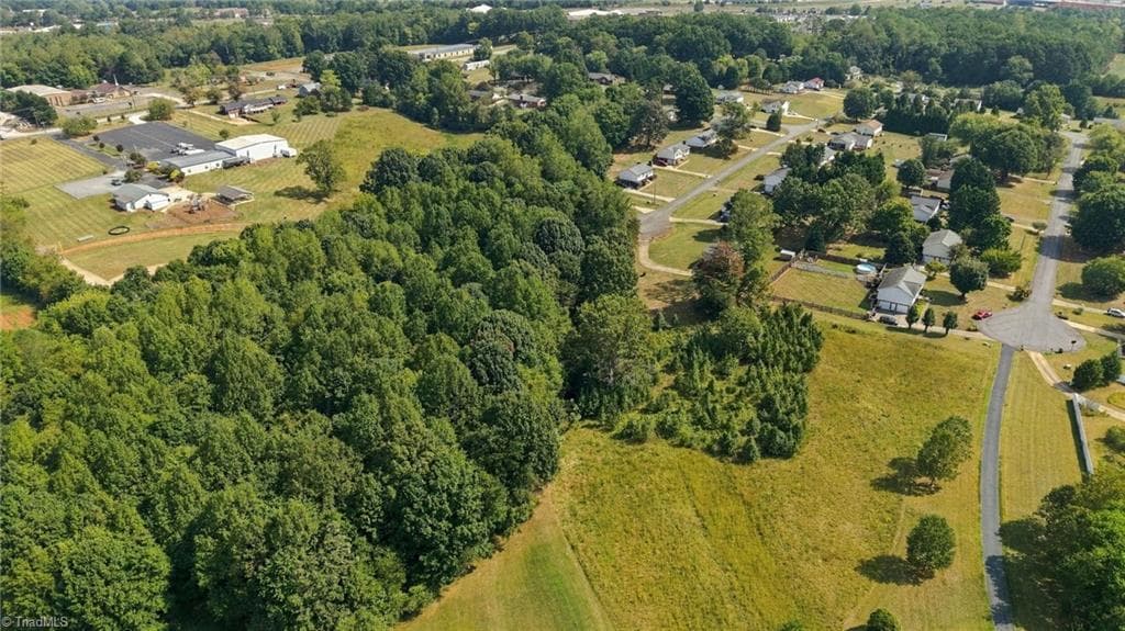 Single Family Residence at 3337 Coventry Forest Lane, King NC 27021, photo 12 of 17