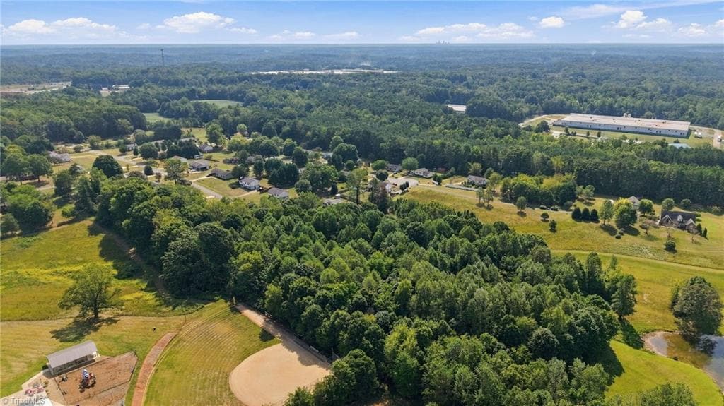 Single Family Residence at 3337 Coventry Forest Lane, King NC 27021, photo 7 of 17