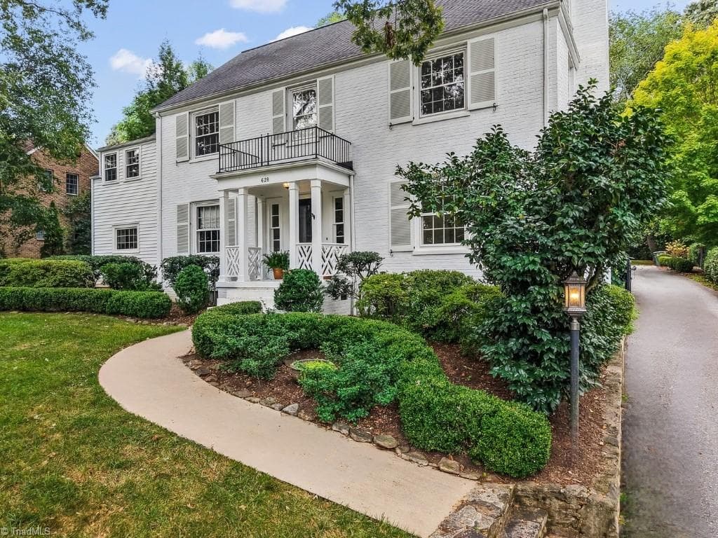 Stick/Site Built at 628 Roslyn Road, Winston-Salem NC 27104, Winston-Salem, photo 3 of 80