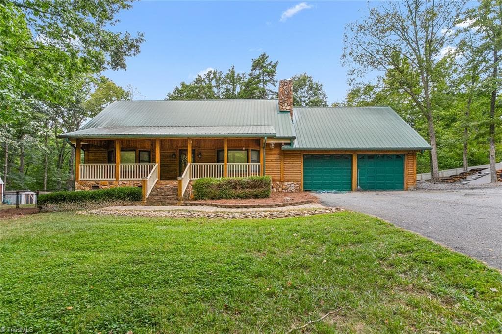 679 Bonnie Regan Road, Thomasville NC 27360