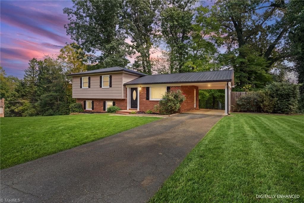 226 Red Coat Lane, King NC 27021