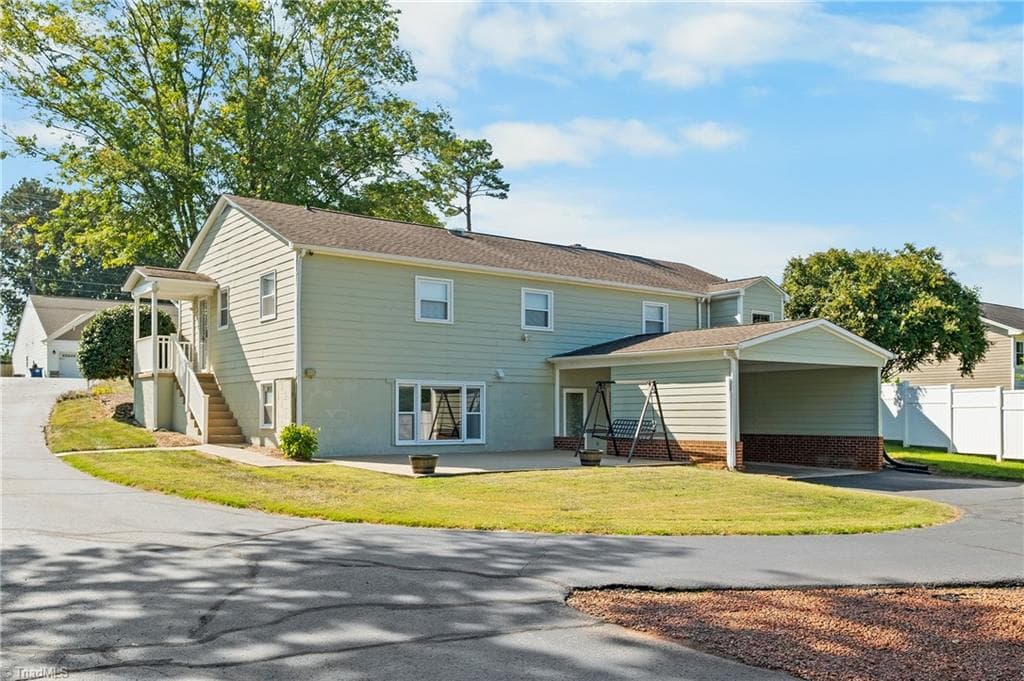 Stick/Site Built at 590 N Peace Haven Road, Winston-Salem NC 27104, Winston-Salem, photo 32 of 35