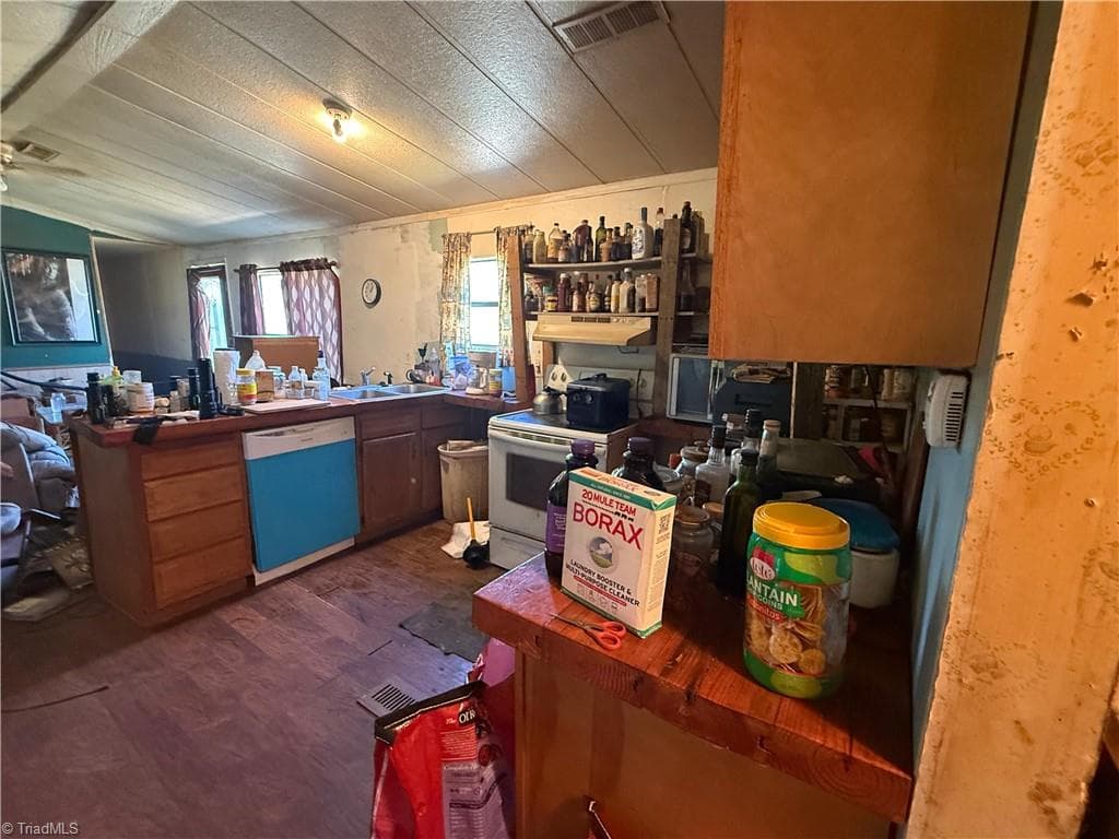 Manufactured Home at 333 Speedy Lane, Lexington NC 27292, Lexington, photo 19 of 42