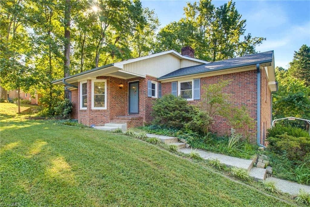 Stick/Site Built at 1418 Rock Spring Street, Greensboro NC 27405, photo 3 of 40