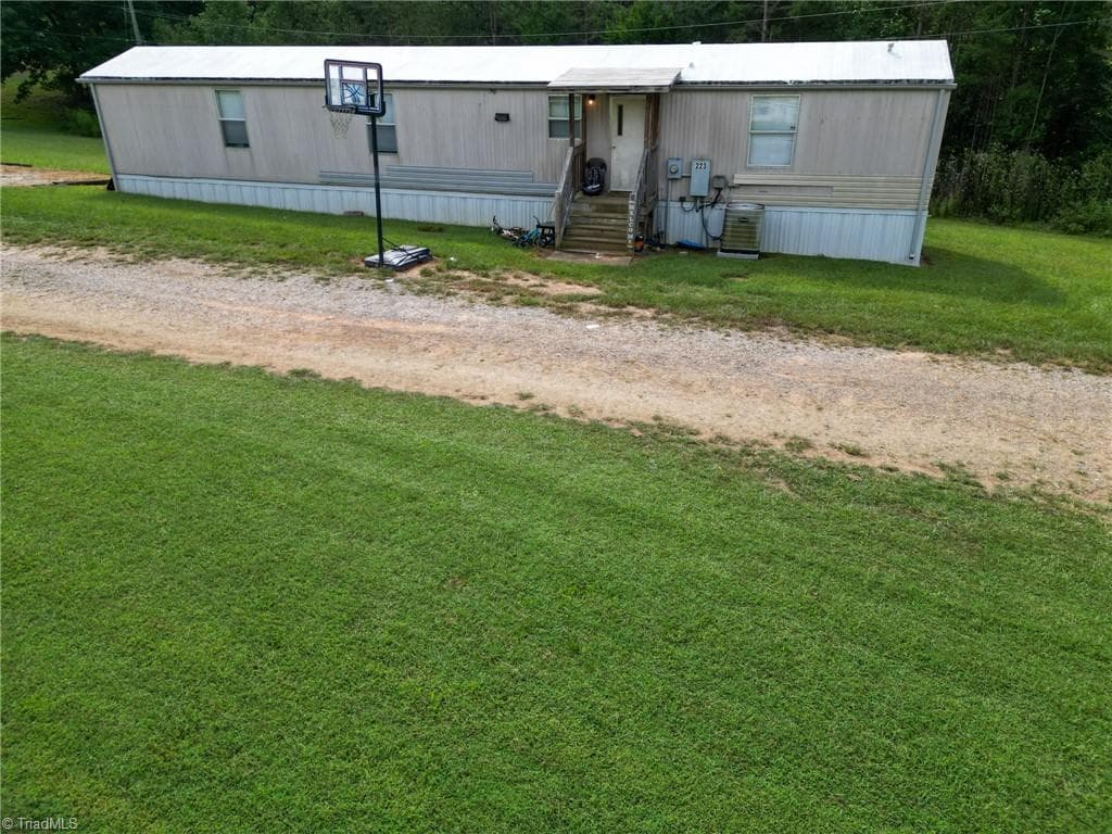 Remarks at 148 Church Park Road, North Wilkesboro NC 28659, North Wilkesboro, photo 29 of 60