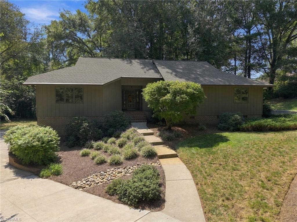 104 Buckingham Place, Salisbury NC 28144