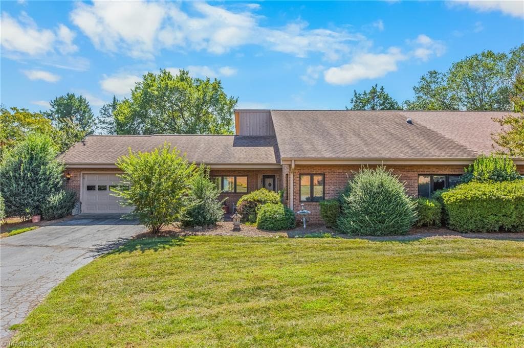 150 Oleander Drive, Bermuda Run NC 27006