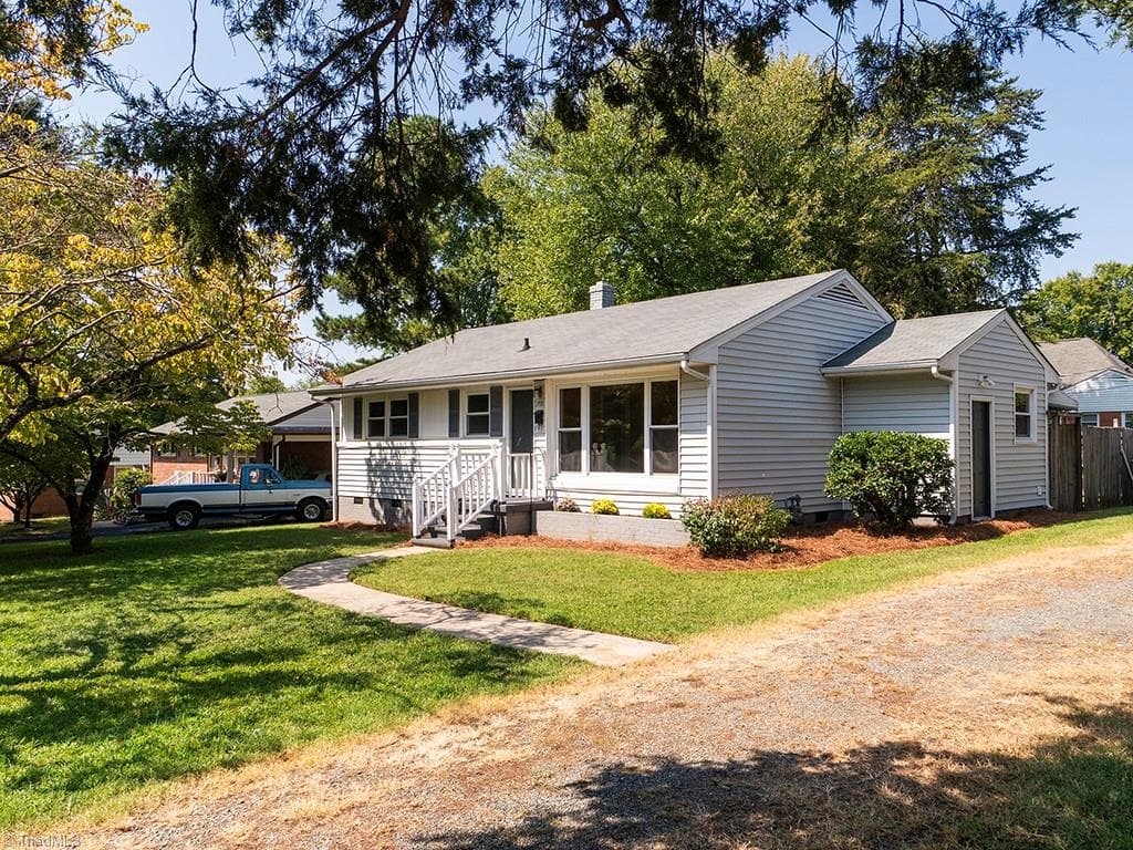 Stick/Site Built at 1901 Lynnwood Drive, Burlington NC 27215, Burlington, photo 7 of 76