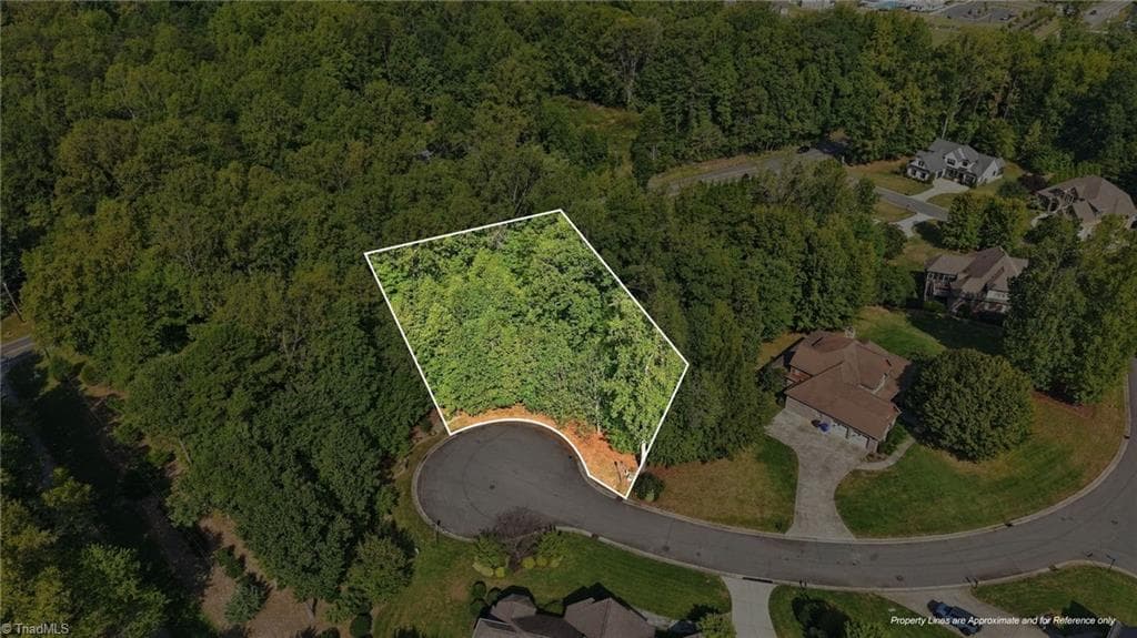 2730 Spicewood Trails Lane, Pfafftown NC 27106