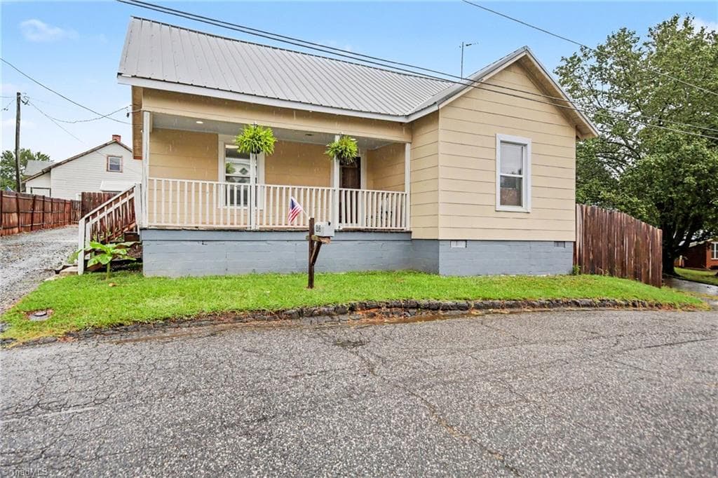 Stick/Site Built at 208 Copley Street, Lexington NC 27292, Lexington, photo 3 of 52