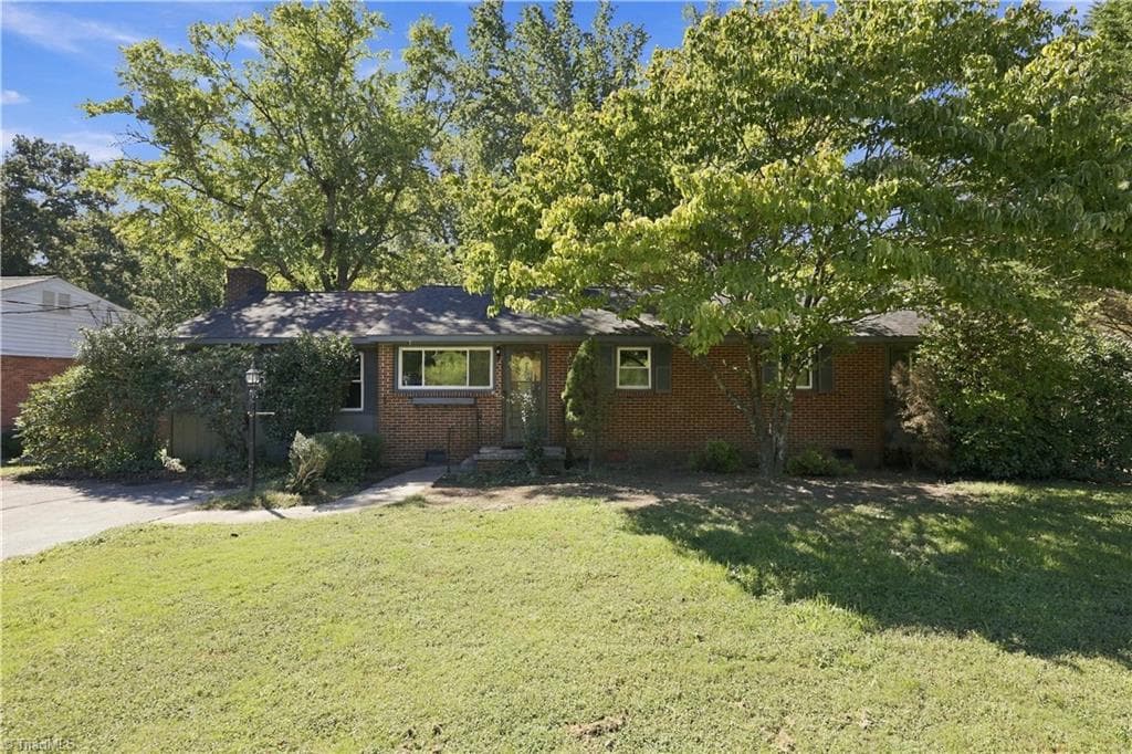 5214 Hooper Road, McLeansville NC 27301