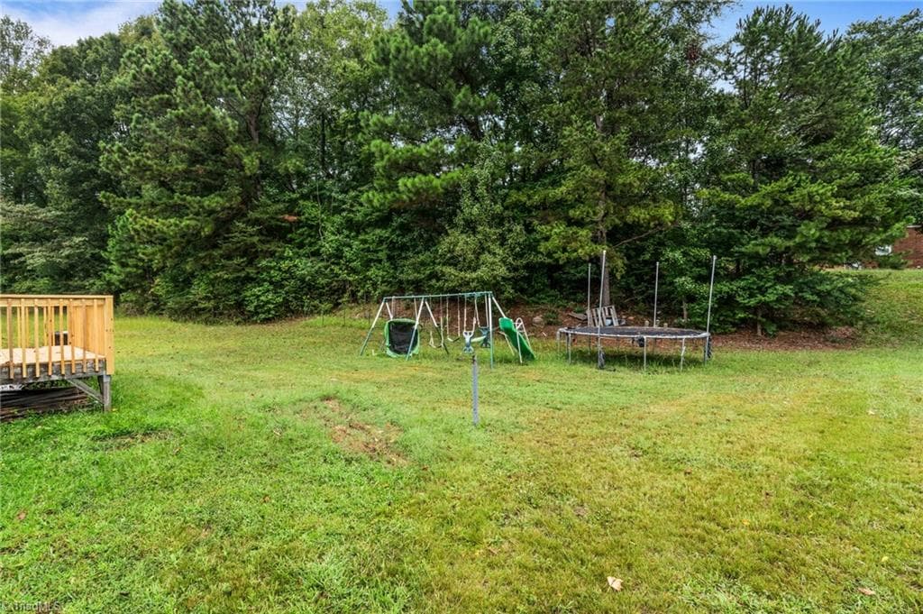 Stick/Site Built at 104 Lasalle Way, Greensboro NC 27406, photo 38 of 41