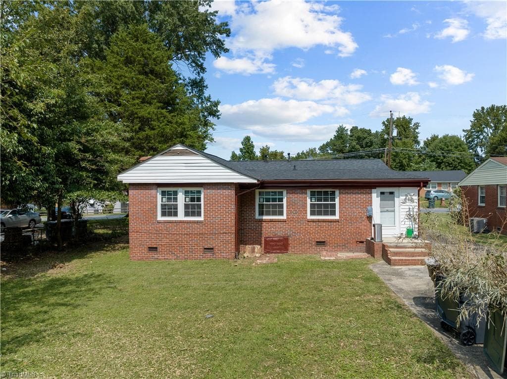 Stick/Site Built at 2102 Bothwell Street, Greensboro NC 27401, photo 30 of 34