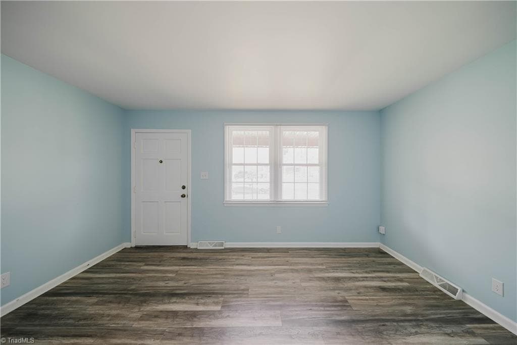 Stick/Site Built at 2102 Bothwell Street, Greensboro NC 27401, photo 4 of 34