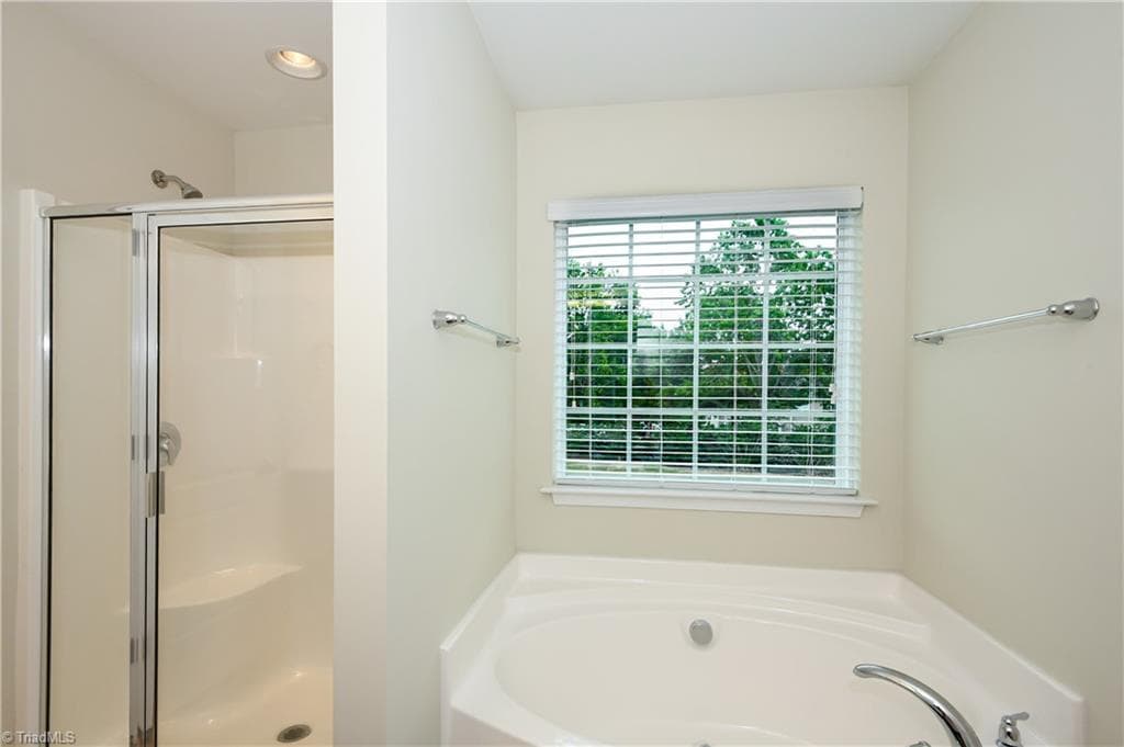 Stick/Site Built at 4015 Bow Court, Burlington NC 27215, Burlington, photo 33 of 42
