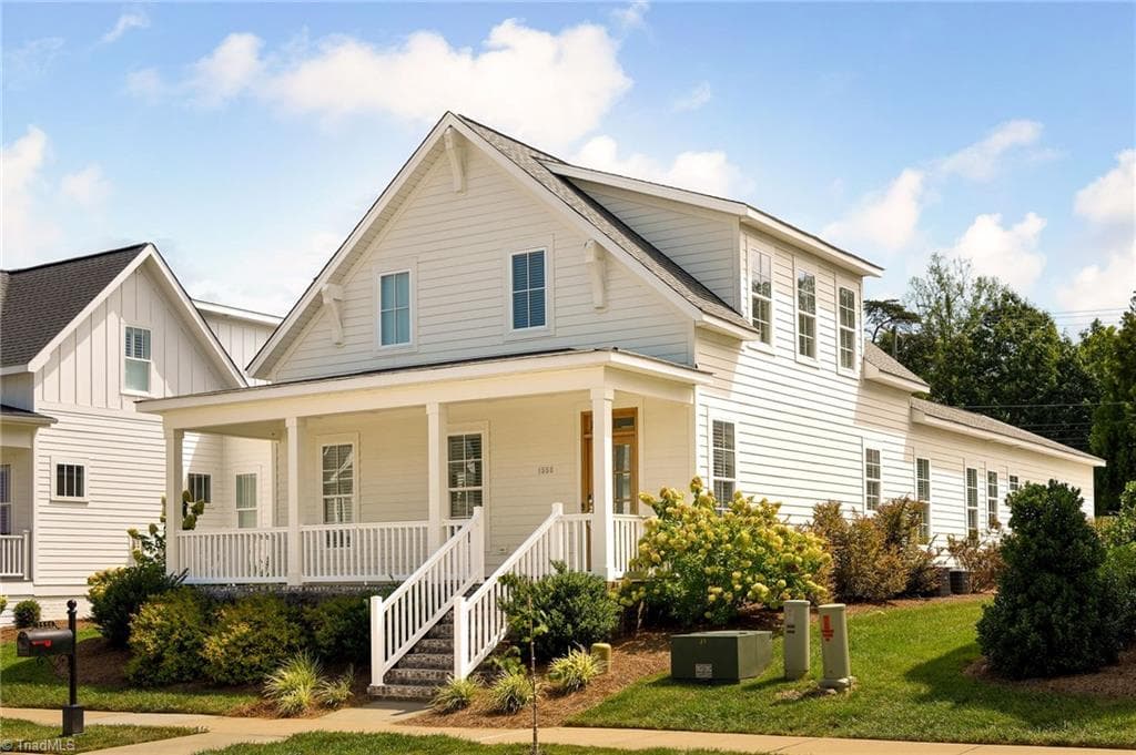 1556 Autumn Park Circle, Winston-Salem NC 27106