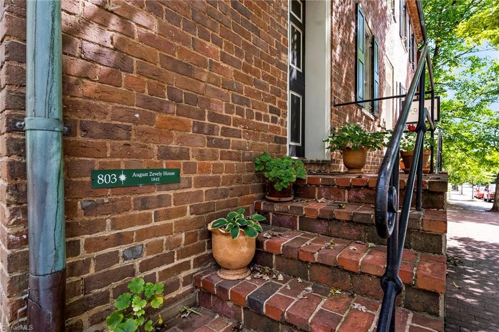 Stick/Site Built at 803 S Main Street, Winston-Salem NC 27101, Winston-Salem, photo 5 of 76