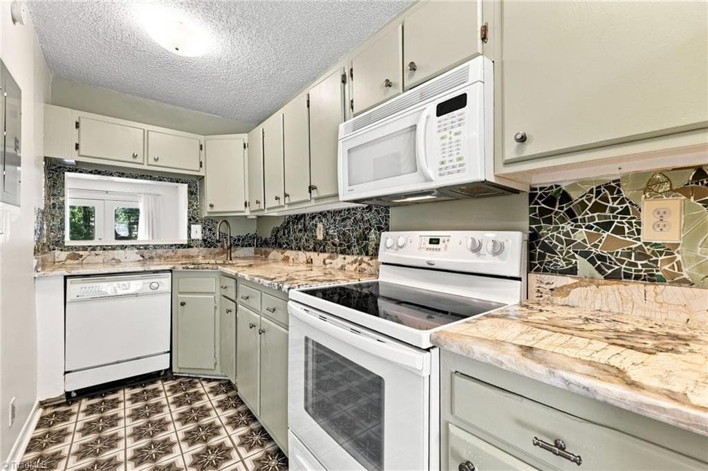 Stick/Site Built at 301 Village Lane # F, Greensboro NC 27409, photo 5 of 16