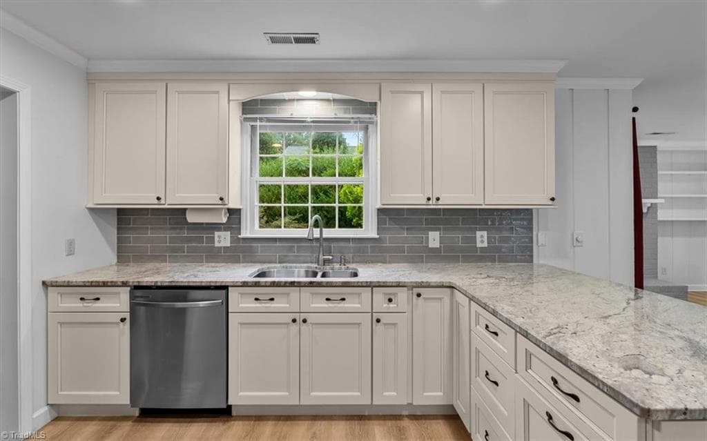 Stick/Site Built at 1055 Foothills Drive, Kernersville NC 27284, photo 13 of 47