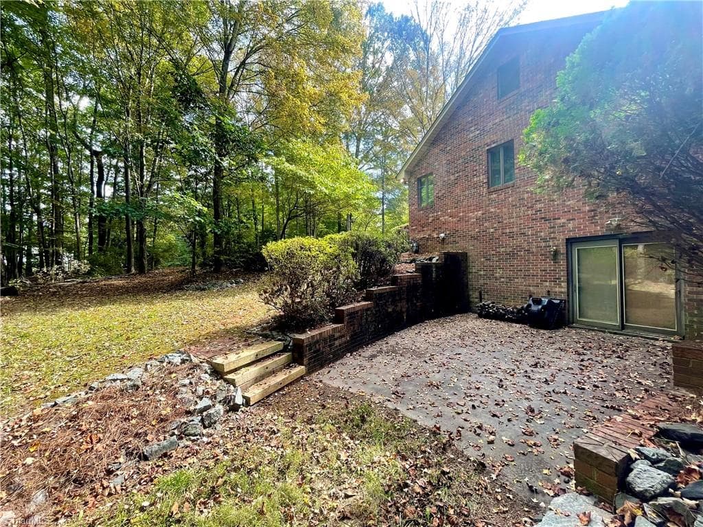 Stick/Site Built at 1121 Old Greensboro Road, Thomasville NC 27360, Thomasville, photo 9 of 48