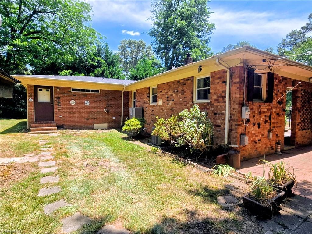 Stick/Site Built at 171 Idlewild Drive, Randleman NC 27317, Randleman, photo 5 of 48