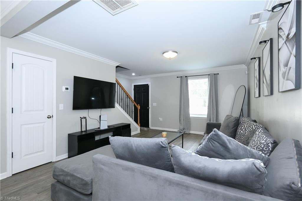 Stick/Site Built at 624 Grand Street, High Point NC 27260, photo 6 of 23