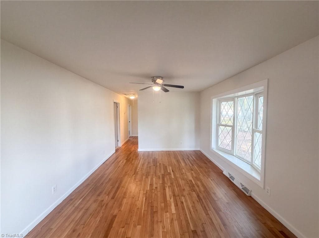 Stick/Site Built at 509 Greenbriar Road, Greensboro NC 27405, photo 3 of 17