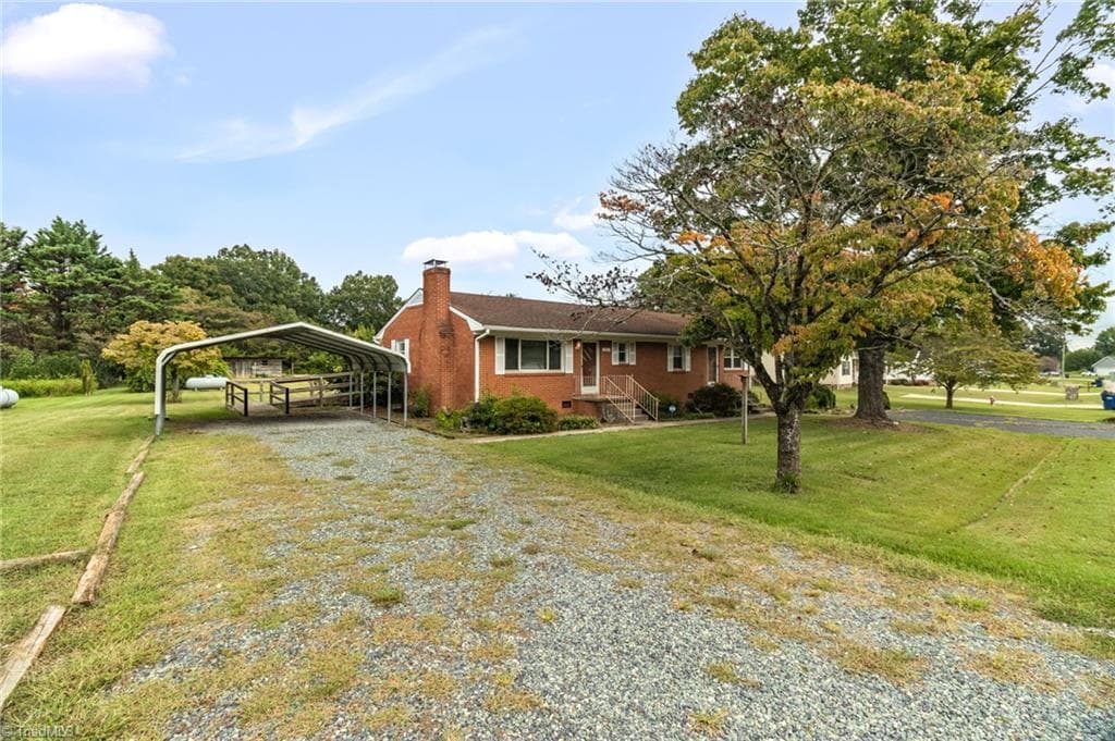 Stick/Site Built at 553 E Ridge Avenue, Liberty NC 27298, Liberty, photo 7 of 39