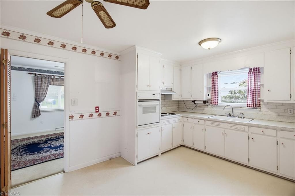 Stick/Site Built at 553 E Ridge Avenue, Liberty NC 27298, Liberty, photo 14 of 39