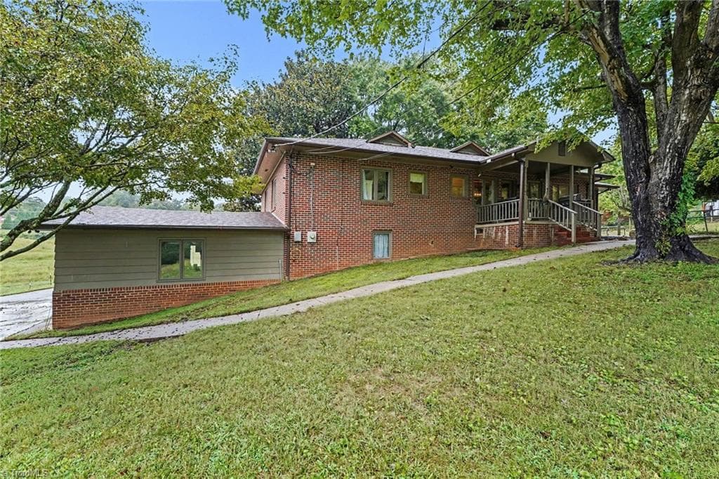 Stick/Site Built at 226 Pleasant Hill Drive, Elkin NC 28621, photo 32 of 45