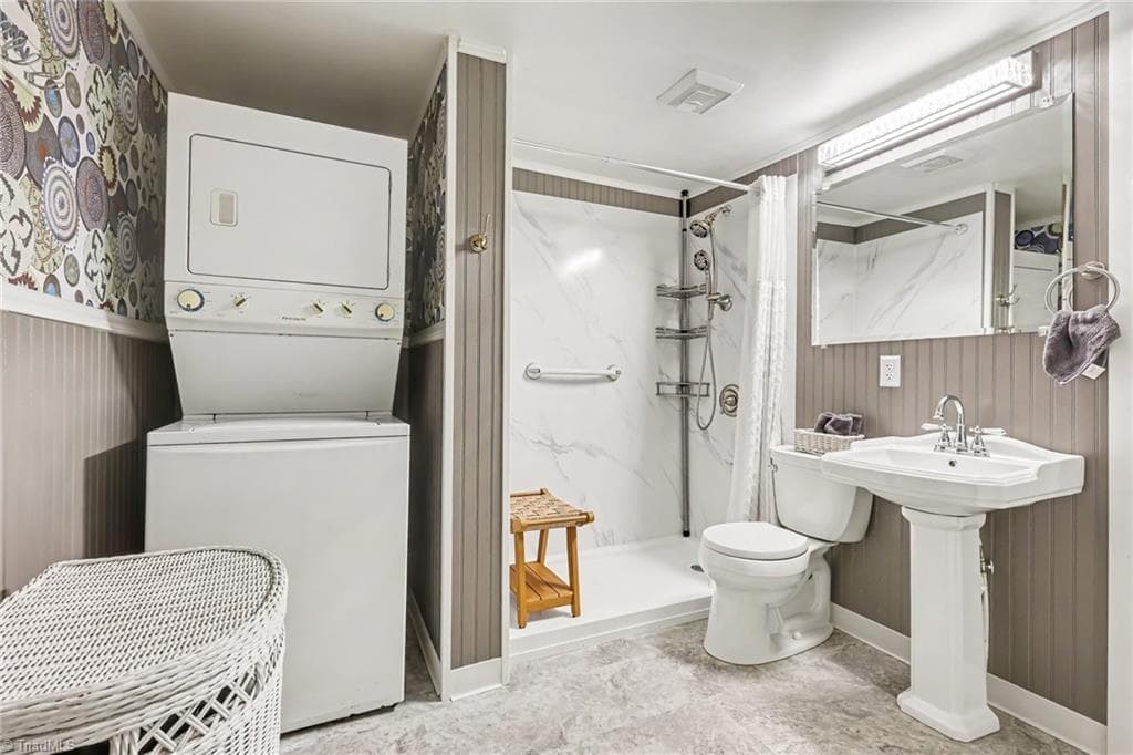 Bathroom with low step shower - 5883 Mendenhall Road, Archdale NC 27263, Archdale