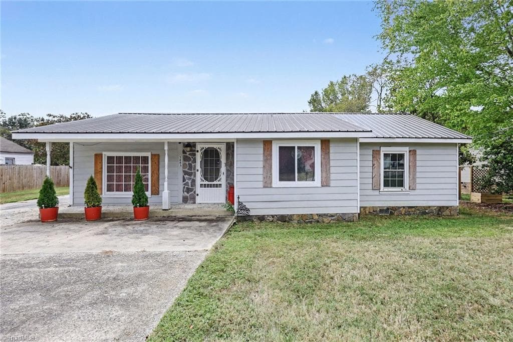 Front view - 5883 Mendenhall Road, Archdale NC 27263, Archdale