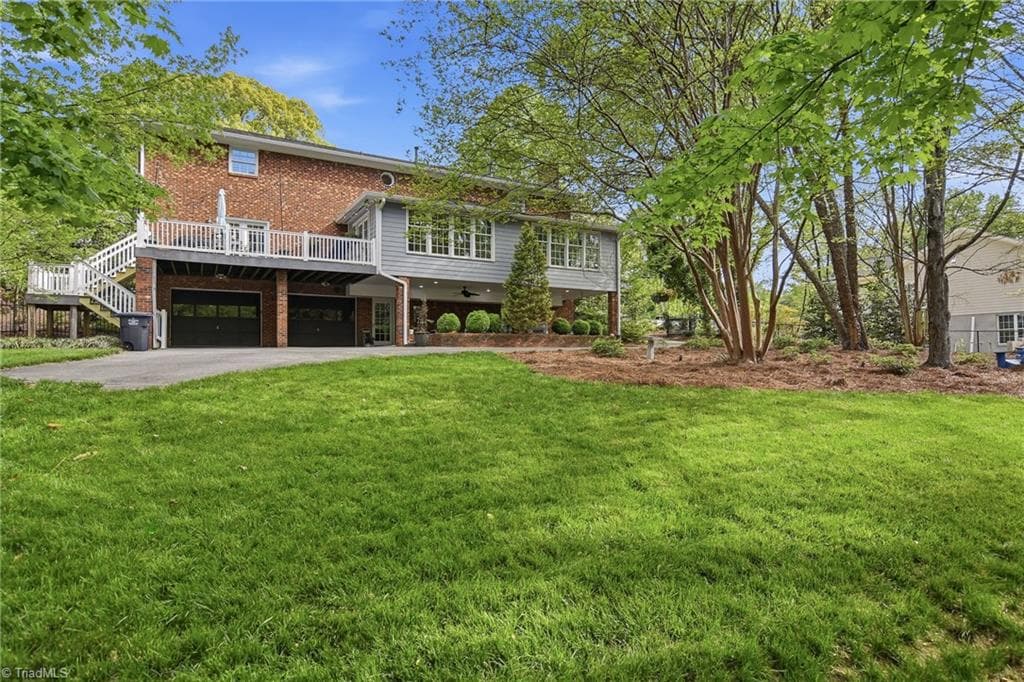 Plush backyard - 2862 Robinhood Road, Winston-Salem NC 27106, Winston-Salem