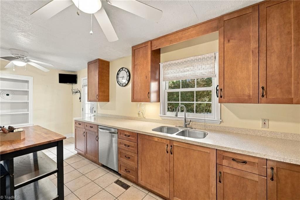 Stick/Site Built at 505 Overbrook Drive, High Point NC 27262, High Point, photo 16 of 46