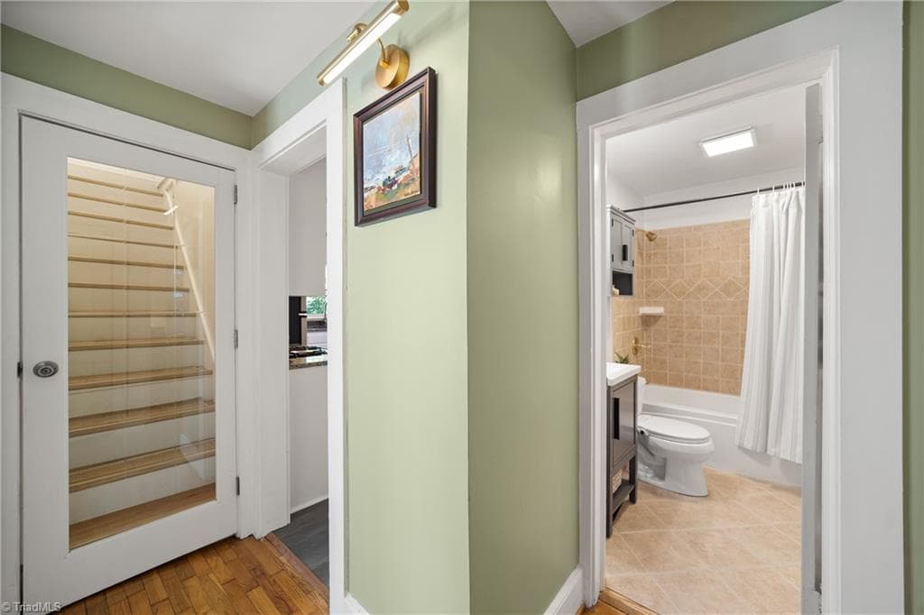 Stick/Site Built at 2509 Walker Avenue, Winston-Salem NC 27103, Winston-Salem, photo 13 of 28