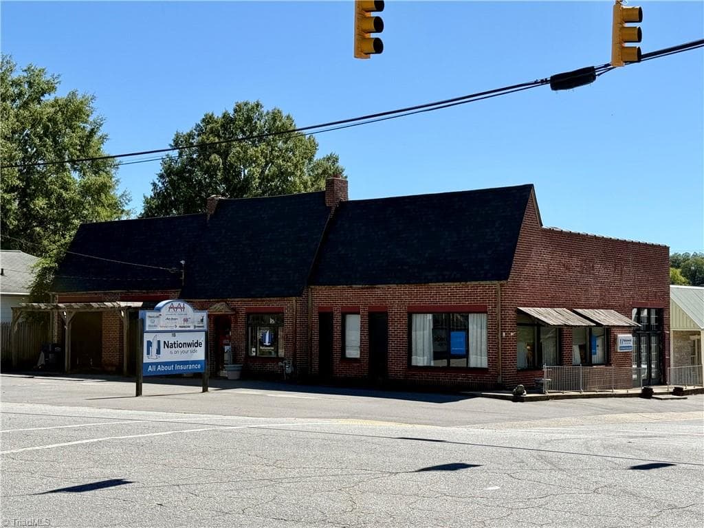 113 W Decatur Street, Madison NC 27025