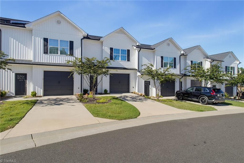 Stick/Site Built at 617 Pompano Drive, Greensboro NC 27410, photo 4 of 27
