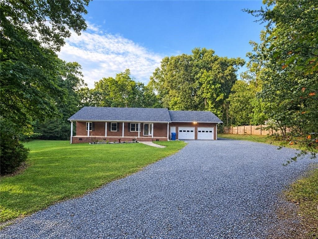 5060 Cherrywood Road, Randleman NC 27317
