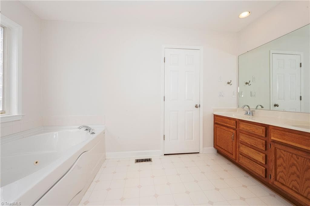 Stick/Site Built at 175 Millers Crossing Court, Winston-Salem NC 27103, Winston-Salem, photo 27 of 46