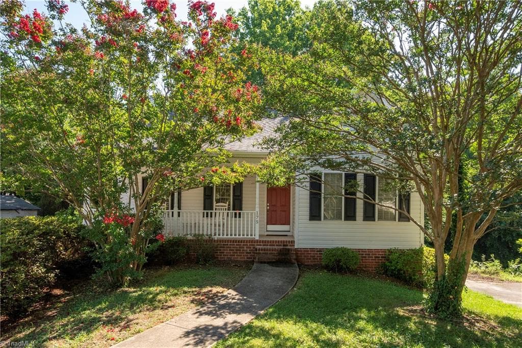 Stick/Site Built at 175 Millers Crossing Court, Winston-Salem NC 27103, Winston-Salem, photo 3 of 46