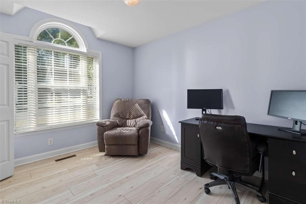 Stick/Site Built at 5125 Old Plantation Circle, Winston-Salem NC 27104, Winston-Salem, photo 17 of 23