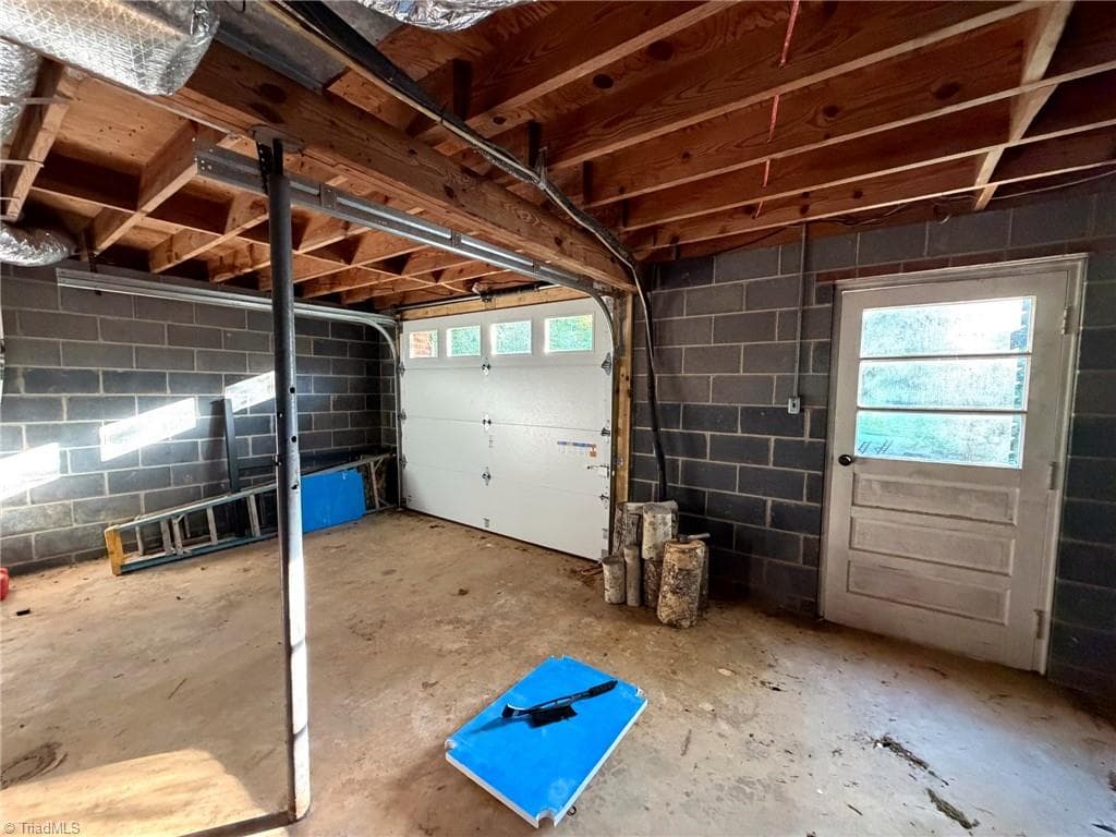 Stick/Site Built at 326 Prospect Drive, North Wilkesboro NC 28659, North Wilkesboro, photo 18 of 19