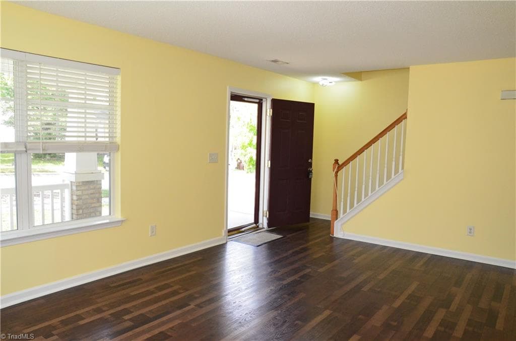 Stick/Site Built at 2719 Alpha Street, High Point NC 27263, photo 3 of 17