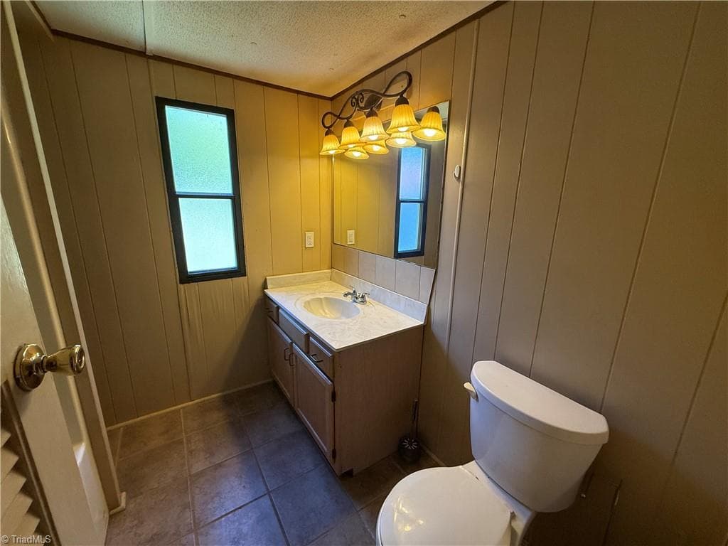 Manufactured Home at 2265 Johnson Road, Burlington NC 27217, Burlington, photo 25 of 32