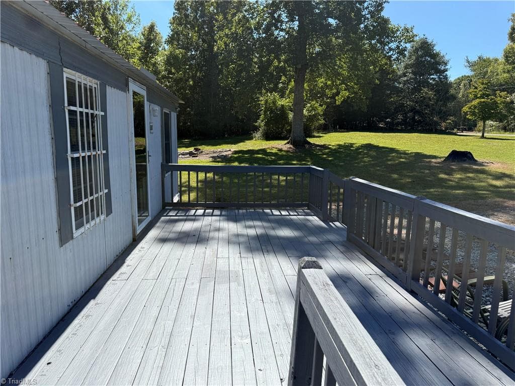 Manufactured Home at 2265 Johnson Road, Burlington NC 27217, Burlington, photo 31 of 32